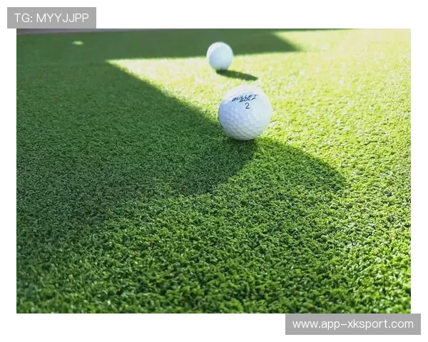 通讯：低温天气下，部分球场草皮维护面临挑战