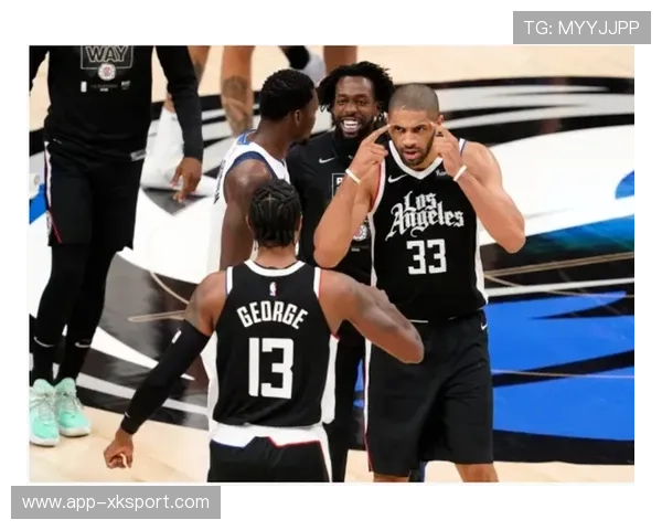 老将王利智分享蒙眼投篮“独门秘籍”与健身心得 老将王利智分享蒙眼投篮“独门秘籍”与健身心得