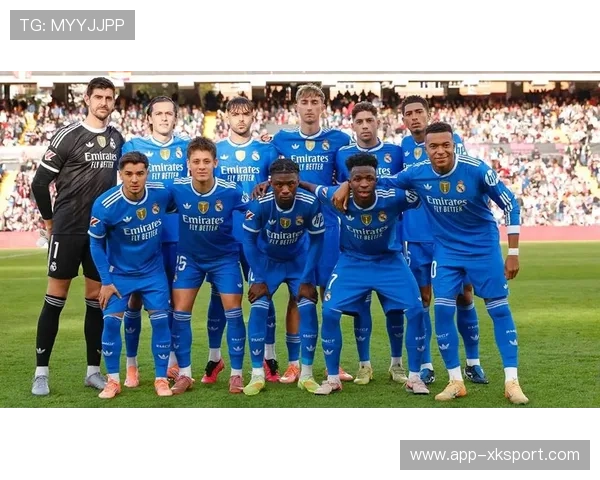 皇马豪取4连胜，积分榜上逼近榜首