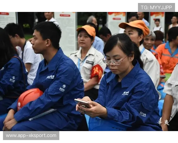 四川主场花絮不断:此前曾现撒钱停电,联盟管理引关注 四川主场花絮不断:此前曾现撒钱停电,联盟管理引关注